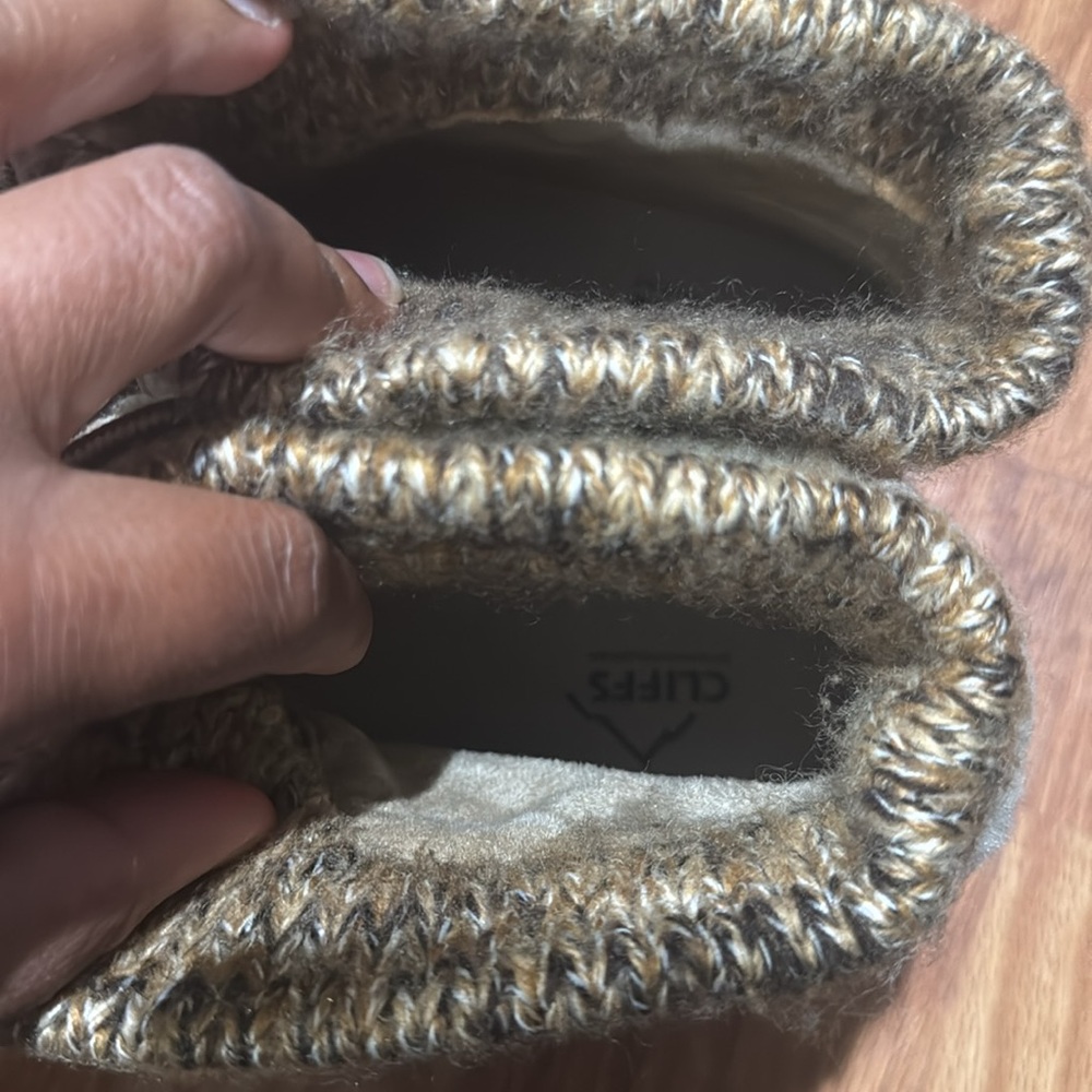 Tan Boots - Picture 3 of 4